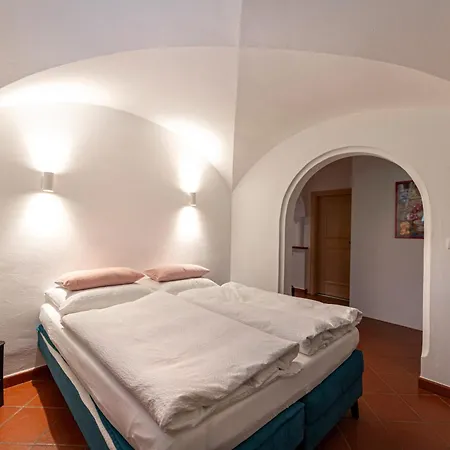 Panoramic 24 Apartment
